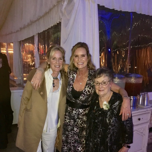 Meet your Posher, Joyce - Picture 2 of 12